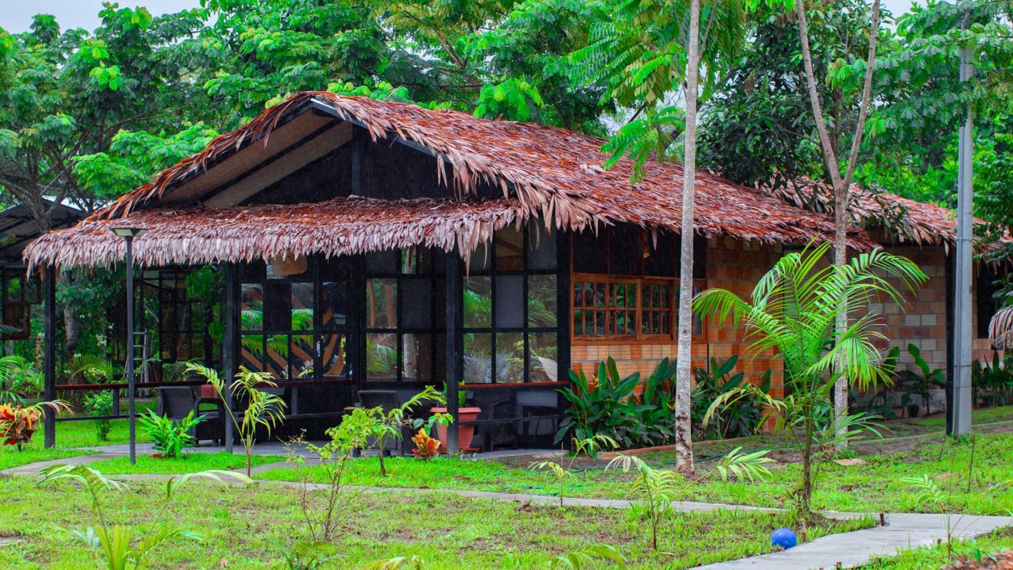 Hotel Boutique Villaliliana Leticia Bagian luar foto